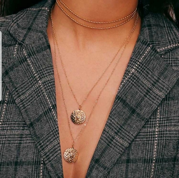 *Max* Layered Chain Necklace - Picture 2 of 6